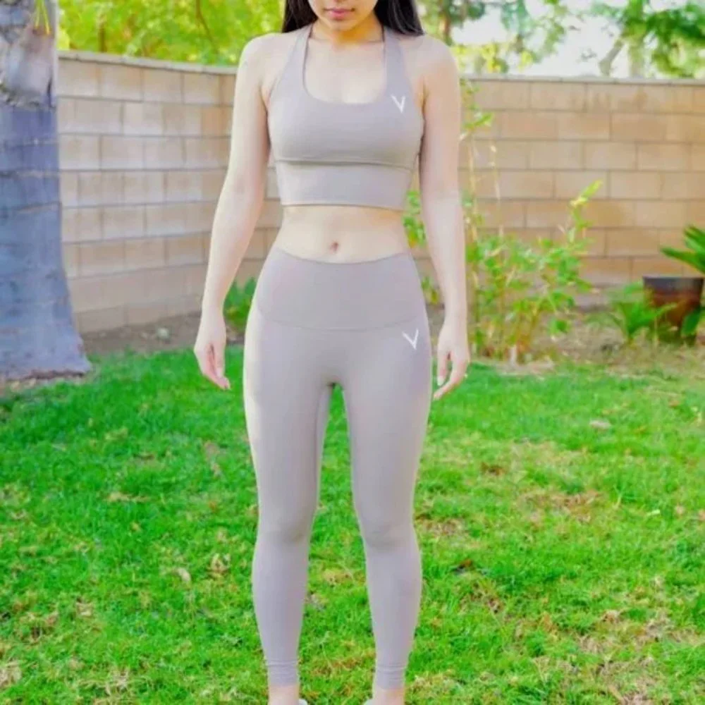 Yoga Basic Training Light Medium Performance Bra and Legging Set - Picture 9 of 11